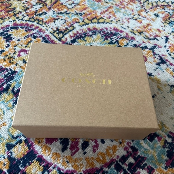 Coach Boxed Pencil Case And Id Lanyard Set In Signature Leather - Picture 8 of 8